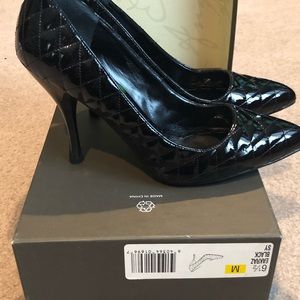 Enzo Angiolini black pump size 6 1/2